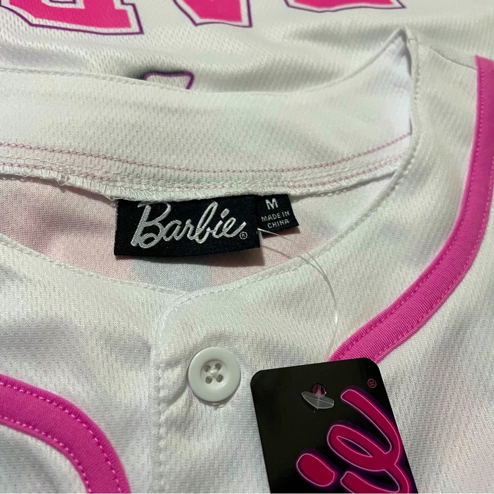 Barbie - Picture 5 of 8